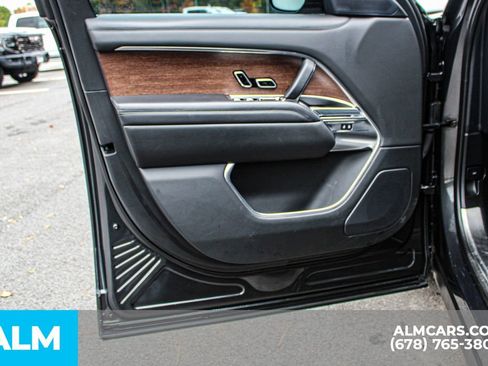 Used 2023 Land Rover Range Rover SE image 39