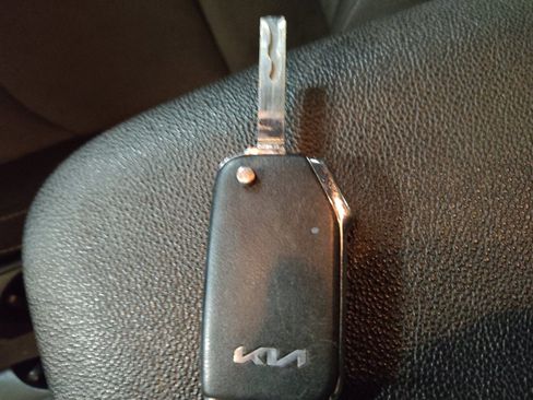 Used 2023 Kia Forte LXS w/ LXS Technology Package FWD image 32