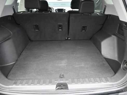 Used 2023 GMC Terrain SLE FWD image 11