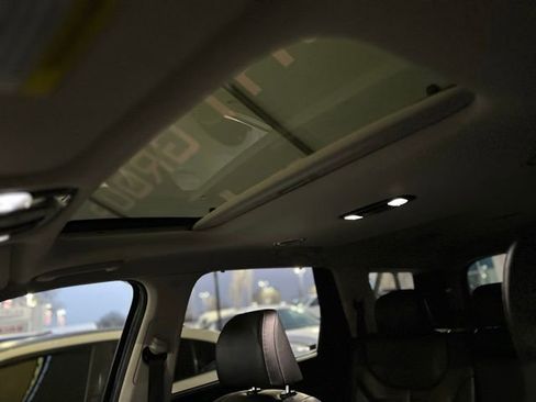 Used 2022 Hyundai Palisade SEL w/ 8P Bench Seat Package image 15