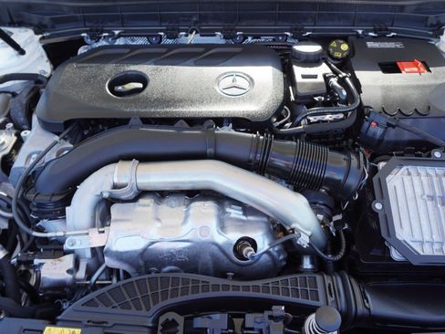 Used 2024 Mercedes-Benz GLB 250 image 36