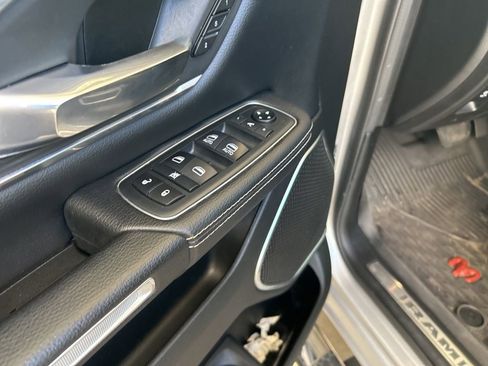 Used 2020 RAM 1500 Laramie image 37