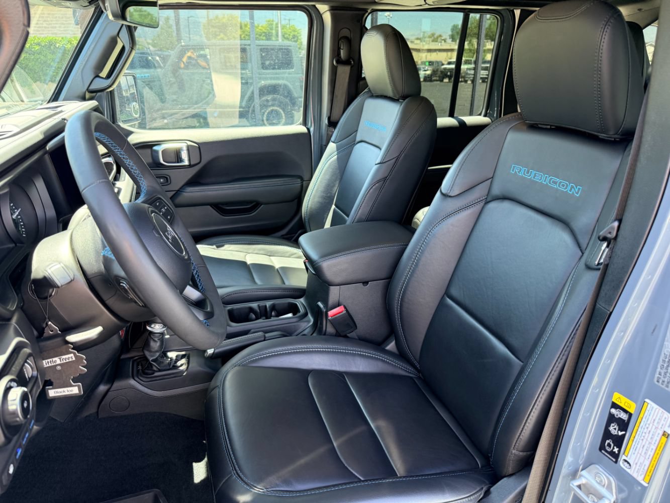 Used 2024 Jeep Wrangler Unlimited Rubicon 4xe AWD/4WD image 19
