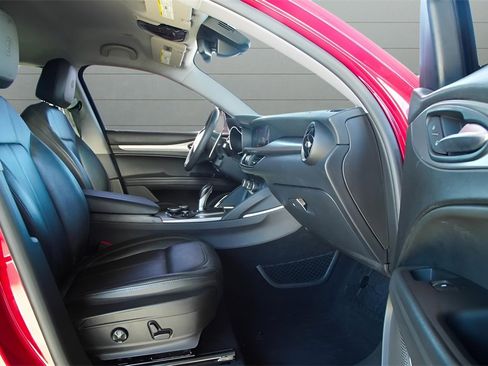 Used 2018 Alfa Romeo Stelvio Sport w/ Quick Order Package 22J Sport image 45