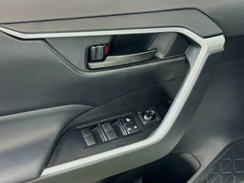 Used 2023 Toyota RAV4 LE image 18