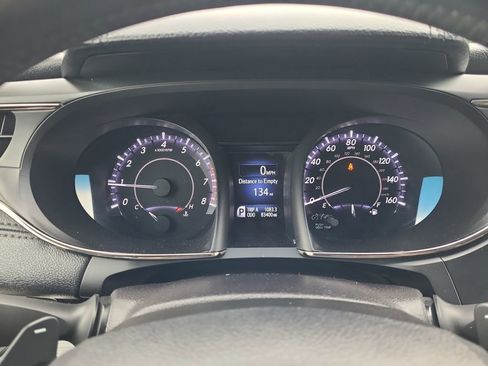 Used 2016 Toyota Avalon Touring FWD image 19