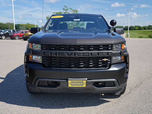 Used 2021 Chevrolet Silverado 1500 W/T w/ Z71 Off-Road Package AWD/4WD image 2