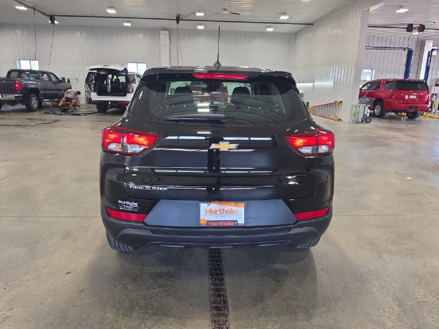 Used 2023 Chevrolet TrailBlazer LS FWD image 9