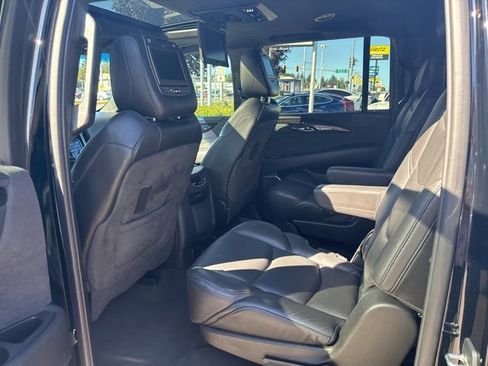 Used 2019 Cadillac Escalade ESV Platinum image 22