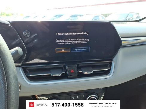 Used 2025 Chevrolet TrailBlazer LT AWD/4WD image 20