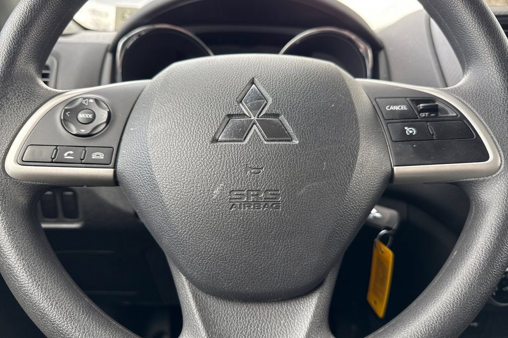 Used 2025 Mitsubishi Outlander Sport ES AWD/4WD image 25