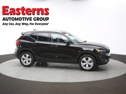Used 2022 Volvo XC40 T5 Momentum AWD/4WD image 46
