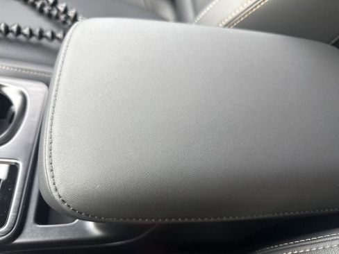 New 2026 Subaru Outback Limited image 38