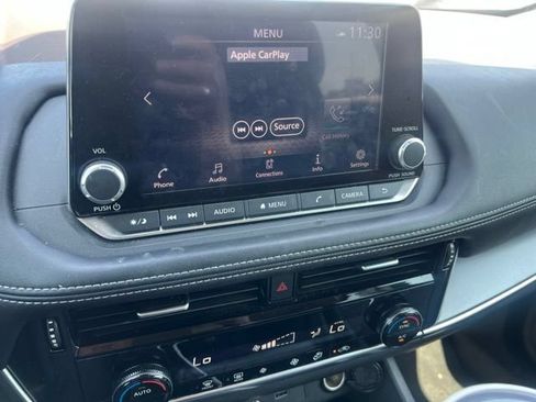 Used 2022 Nissan Rogue SV FWD image 6