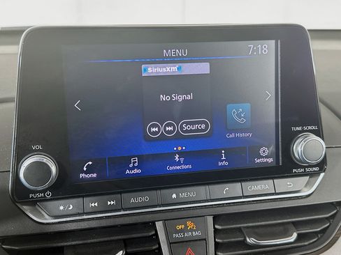 Used 2024 Nissan Altima 2.5 SV FWD image 19