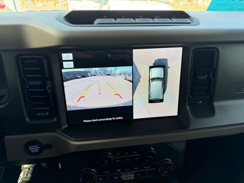Used 2024 Ford Bronco Wildtrak AWD/4WD image 19