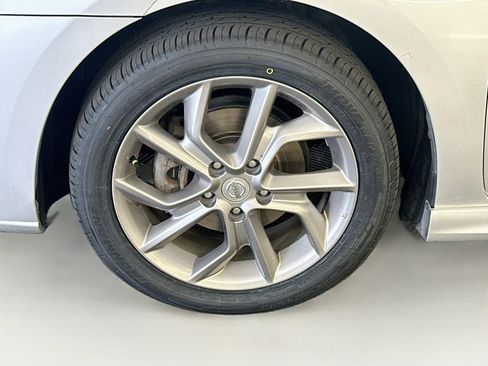 Used 2015 Nissan Sentra SR FWD image 34