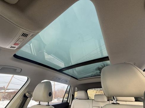 Used 2018 Volkswagen Tiguan S image 31