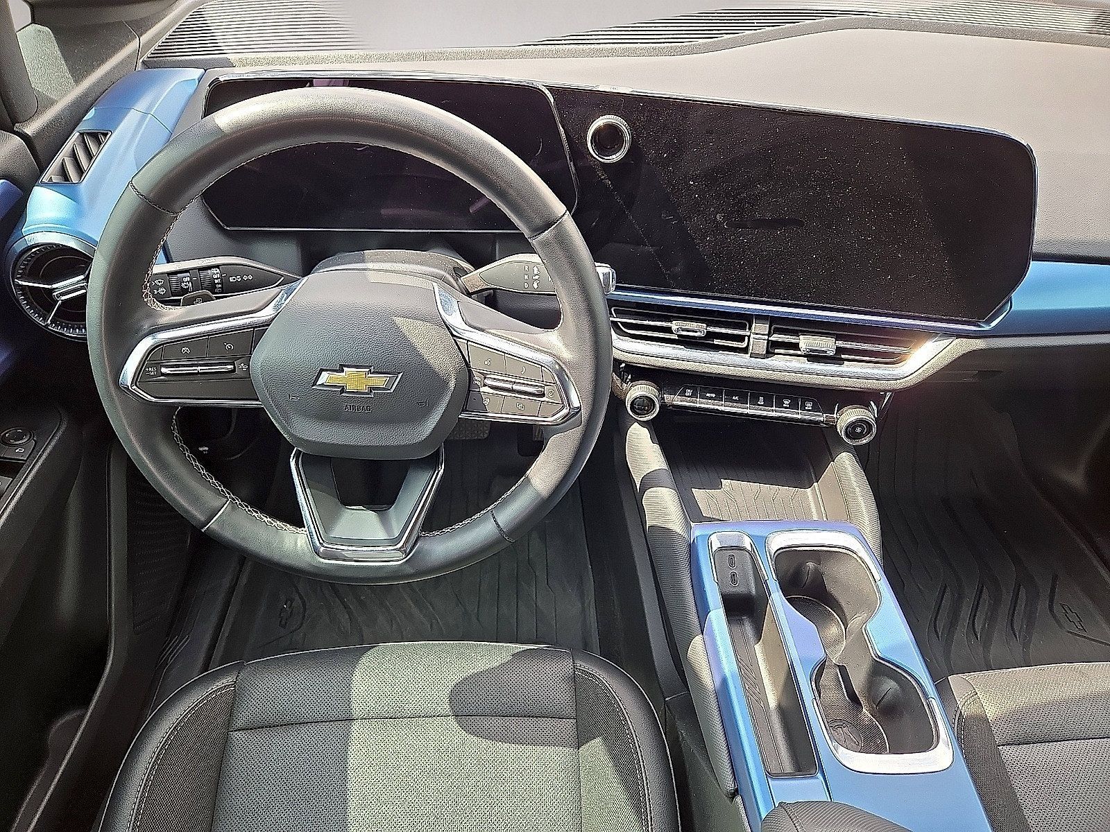 Used 2024 Chevrolet Equinox EV LT FWD image 18