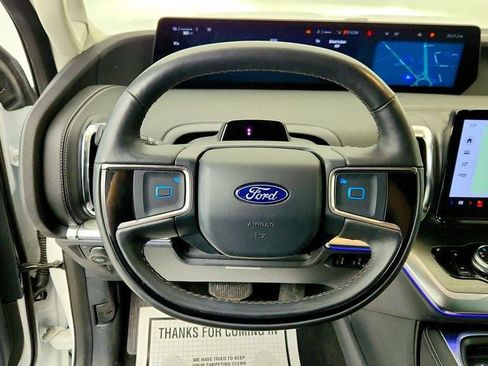 Used 2025 Ford Expedition Max Platinum image 12