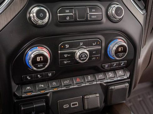 Used 2021 GMC Sierra 1500 Denali w/ Denali Ultimate Package AWD/4WD image 28