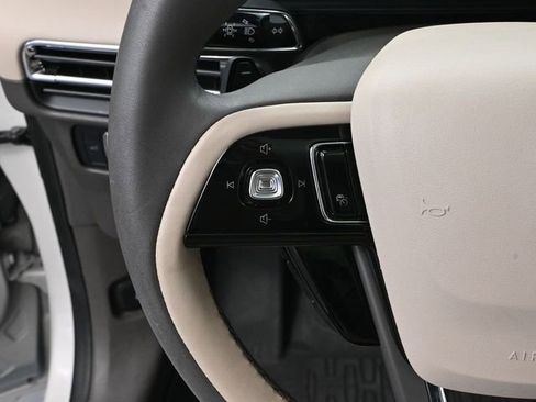 Used 2024 Lincoln Corsair AWD w/ Equipment Group 101A image 30