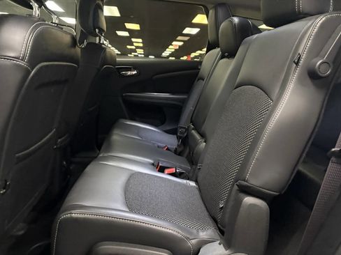 Used 2019 Dodge Journey Crossroad w/ Nav & Sun Group image 48
