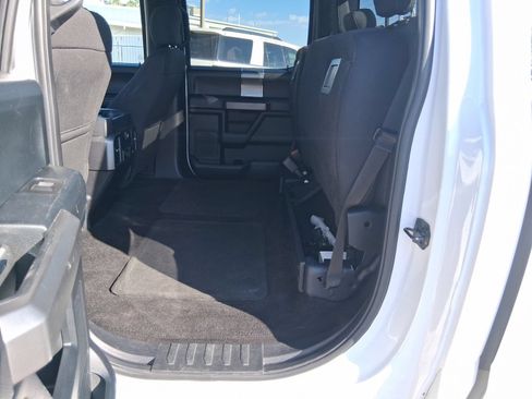 Used 2017 Ford F150 XLT w/ Equipment Group 302A Luxury AWD/4WD image 8
