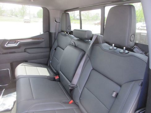 New 2026 GMC Sierra 1500 Elevation image 14