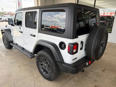 Used 2024 Jeep Wrangler Unlimited Sport AWD/4WD image 4