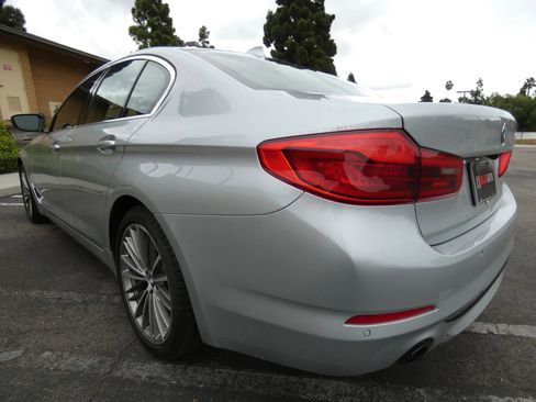Used 2019 BMW 530i w/ Convenience Package image 12