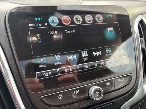 Used 2018 Chevrolet Equinox Premier image 22