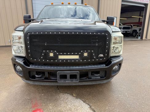 Used 2015 Ford F350 Lariat image 13