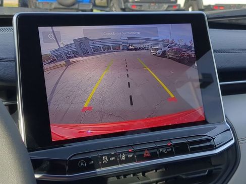 New 2026 Jeep Compass Limited image 18