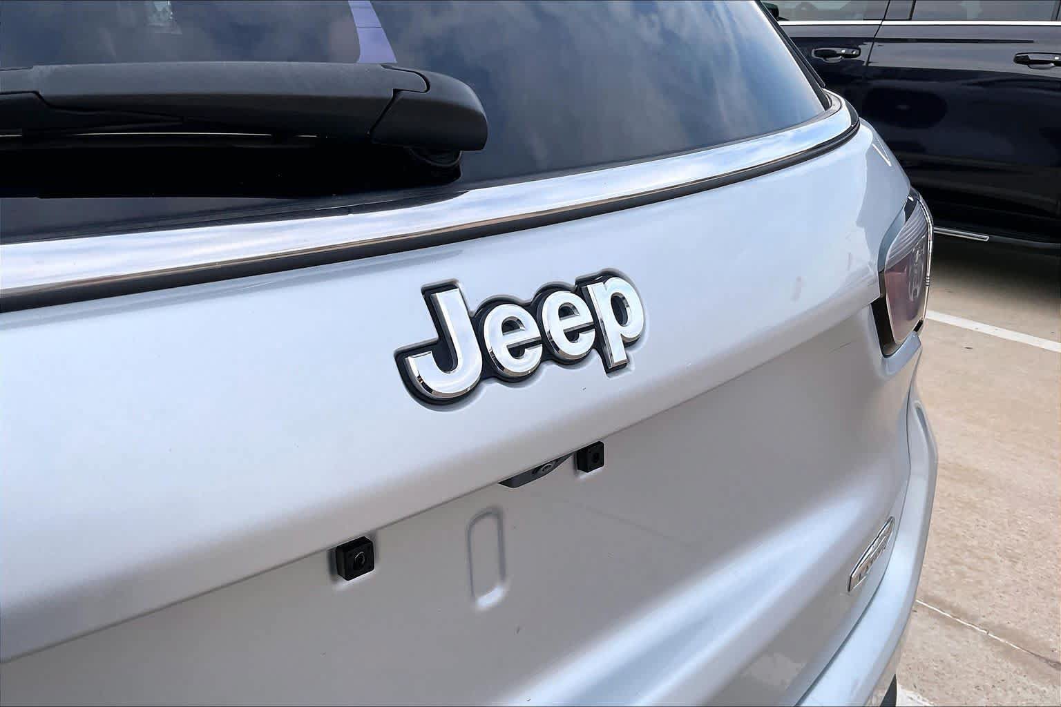 Used 2024 Jeep Compass Latitude AWD/4WD image 30