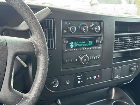 Used 2024 Chevrolet Express 2500 w/ Driver Convenience Package RWD image 4