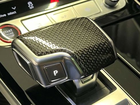 Used 2023 Audi S8 AWD/4WD image 31