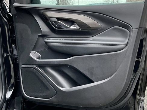 Used 2024 GMC Terrain SLE image 22