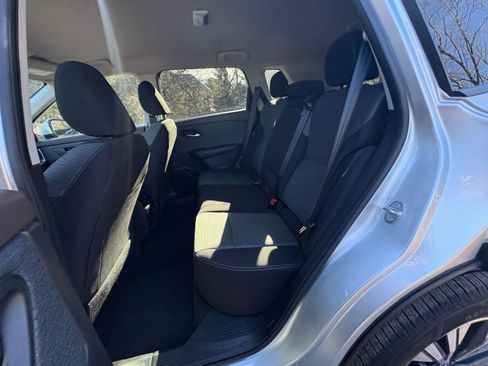 Used 2023 Nissan Rogue SV image 21