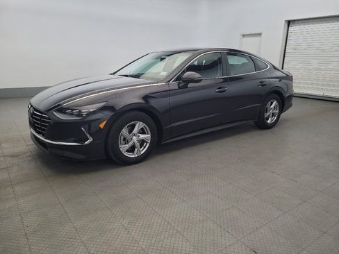 Used 2023 Hyundai Sonata SE FWD image 2