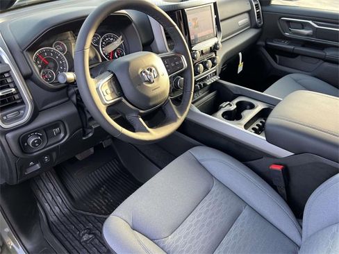 New 2026 RAM 1500 4x4 Crew Cab image 28