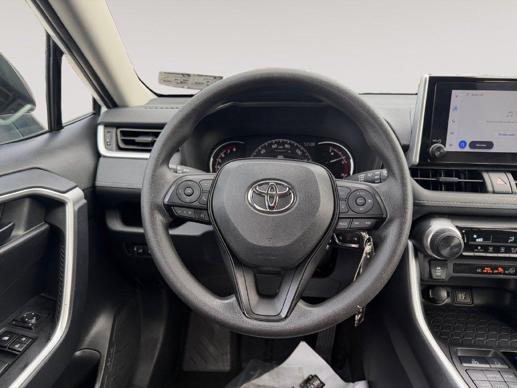 Used 2025 Toyota RAV4 LE AWD/4WD image 12