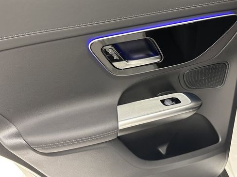 Certified 2025 Mercedes-Benz GLC 300 4MATIC image 24