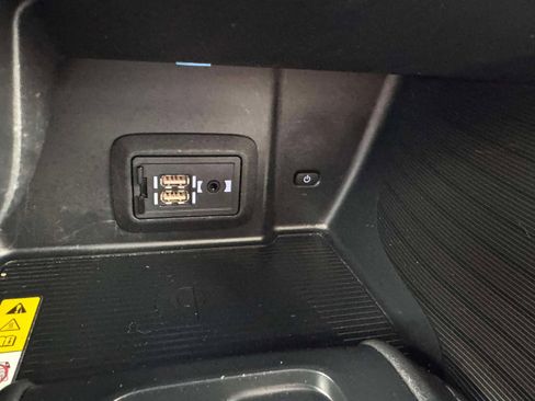 Used 2021 Toyota Venza Limited w/ Advanced Technology Package image 31