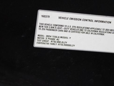 Used 2022 Tesla Model Y Long Range AWD/4WD image 43