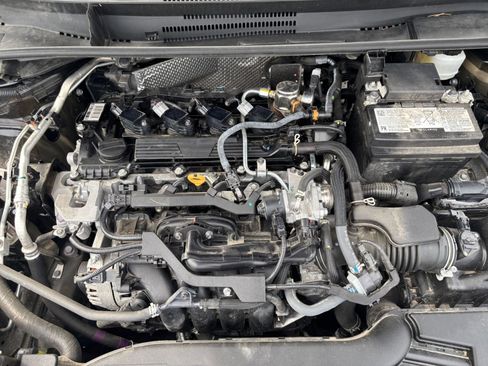 Used 2025 Toyota Corolla LE FWD image 29