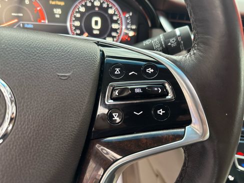 Used 2013 Cadillac XTS Premium image 13