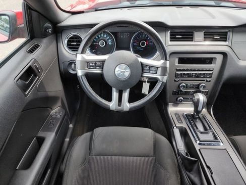 Used 2014 Ford Mustang Convertible RWD image 18