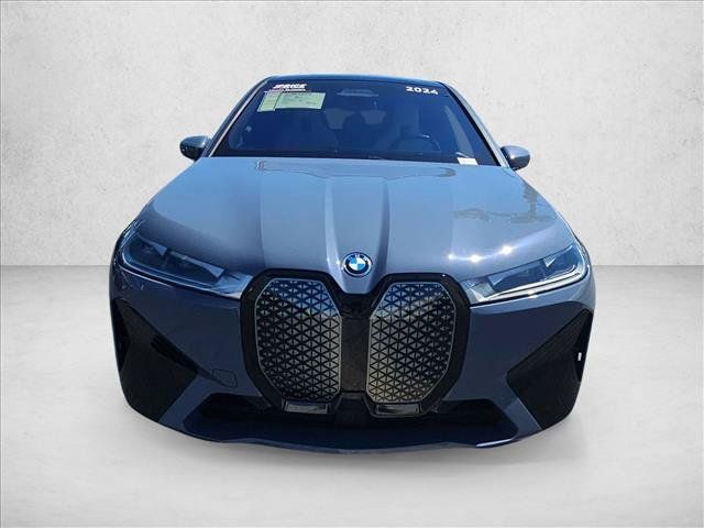 Certified 2024 BMW iX xDrive50 w/ Premium Package AWD/4WD image 2