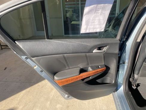 Used 2012 Honda Accord EX-L image 17